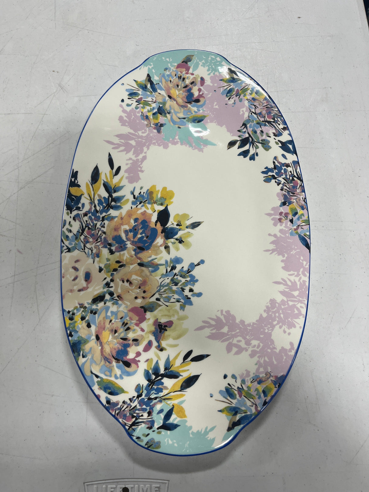 Assorted Large Table Top Plates: 85% Off Original Retail (G58113)