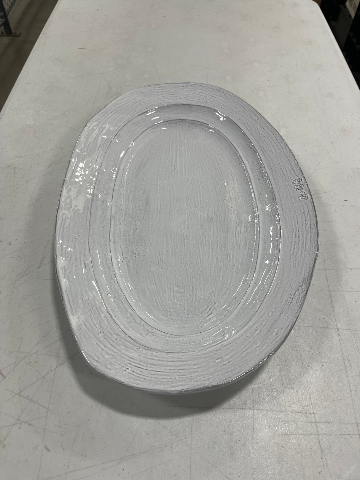 Assorted Large Table Top Plates: 85% Off Original Retail (G58178)