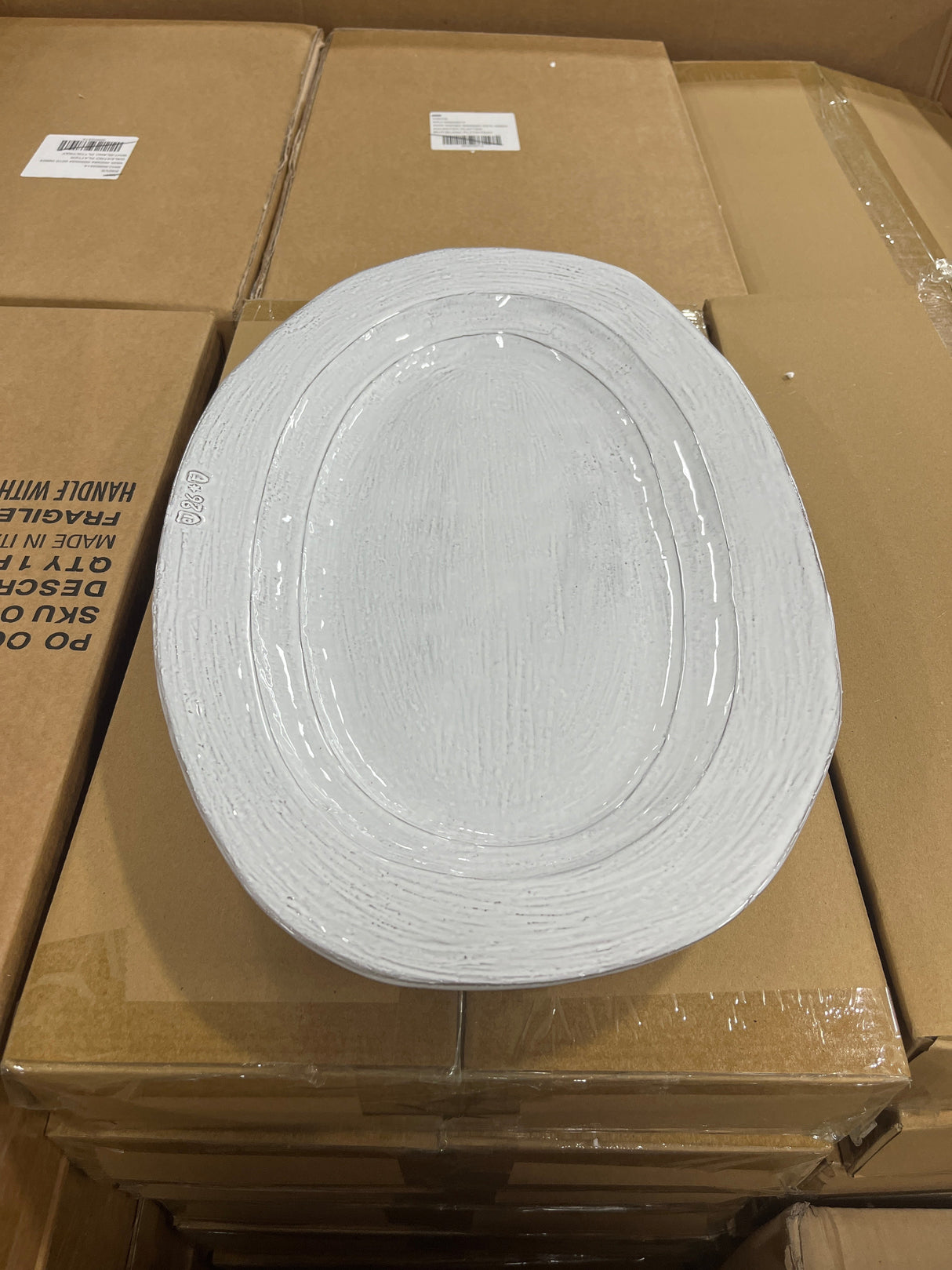 Assorted Large Table Top Plates: 85% Off Original Retail (G58190)