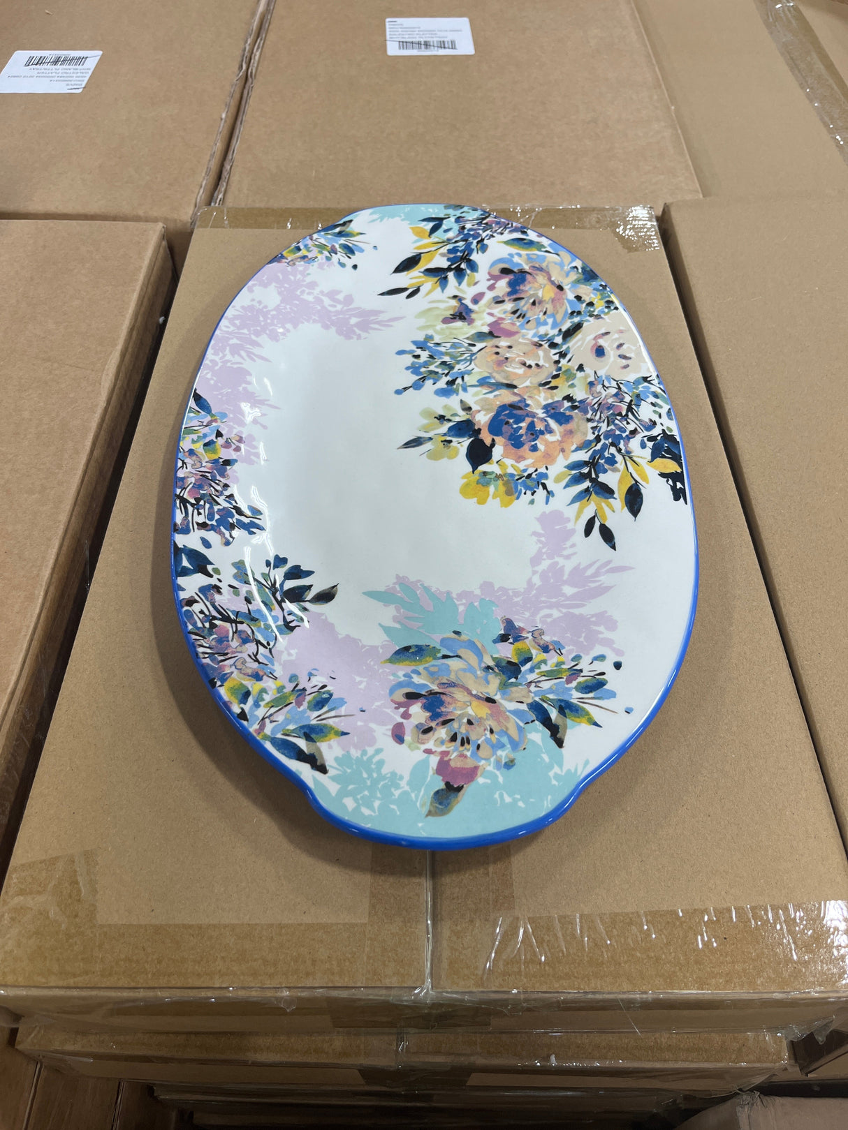 Assorted Large Table Top Plates: 85% Off Original Retail (G58182)